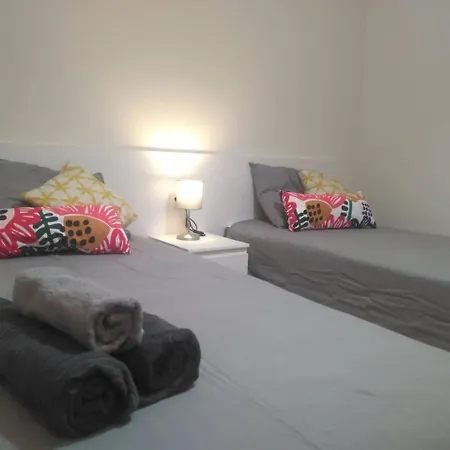 Con Terraza, Piscina, Padel Y Parking * فوز